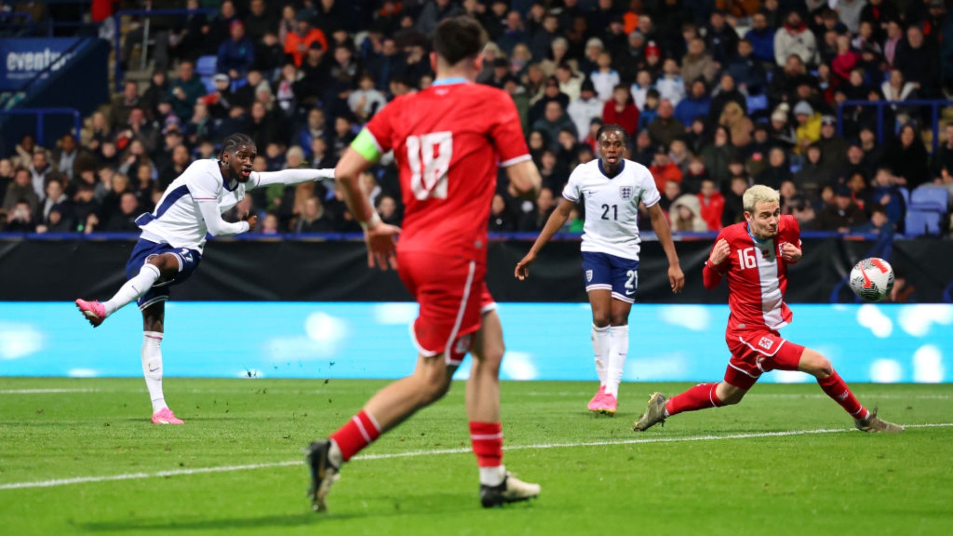 Iling Junior goal England Luxembourg U21