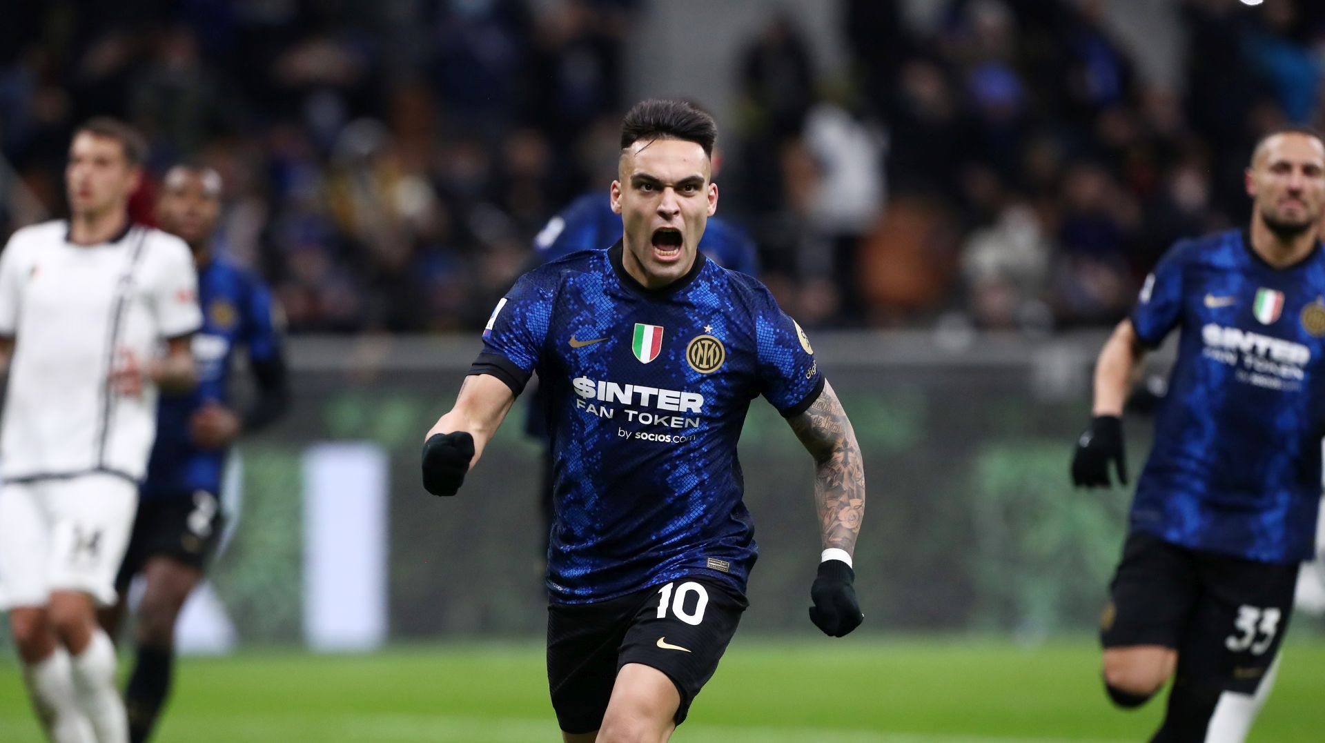 Lautaro Martinez Inter celebrating 2021