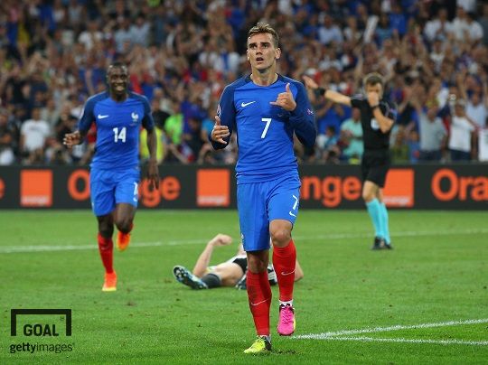 유로 2016 준결승전이 열린 마르세유의 홈경기장 '벨로드롬'에서 독일을 상대로 골을 성공한 후 세리머니 중인 그리즈만. 사진=게티이미지