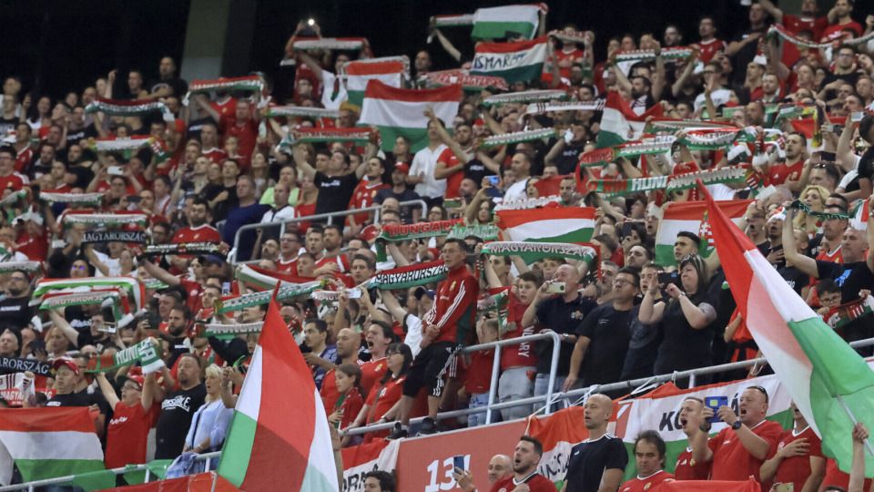 Hungarian fans