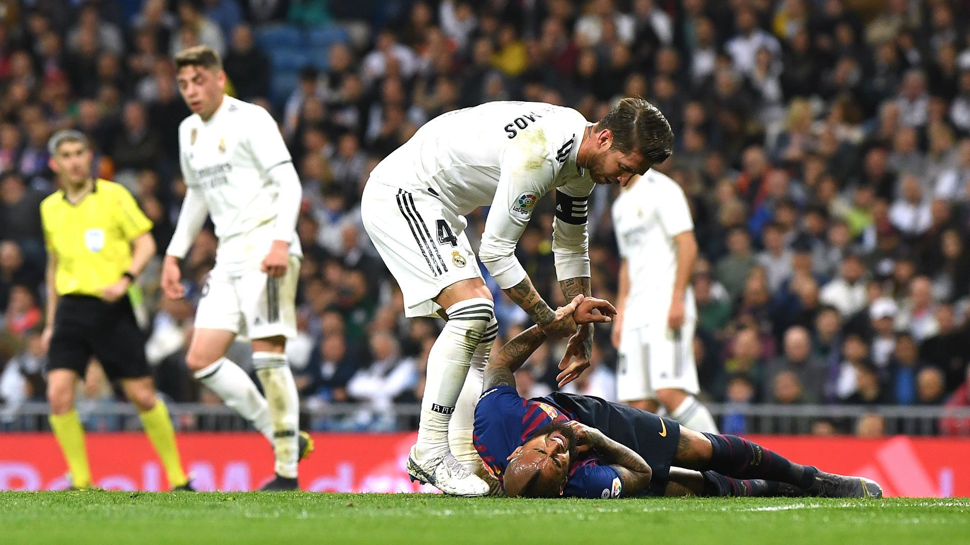 Barcelona Real Madrid Sergio Ramos Arturo Vidal 020319