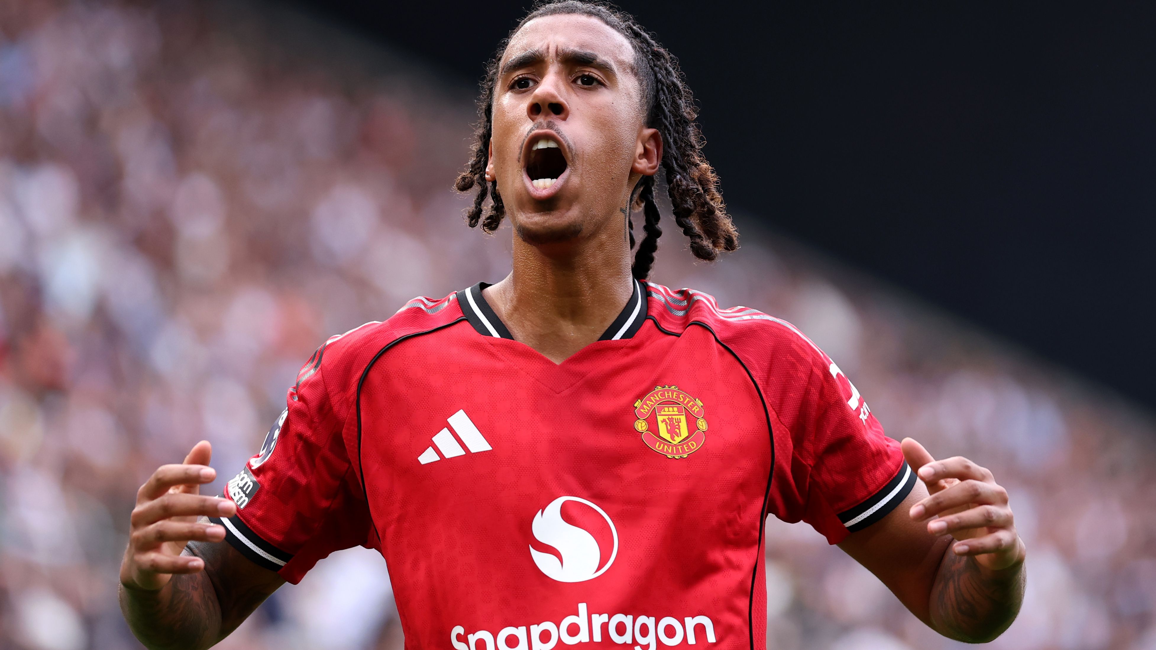Leny Yoro Man Utd