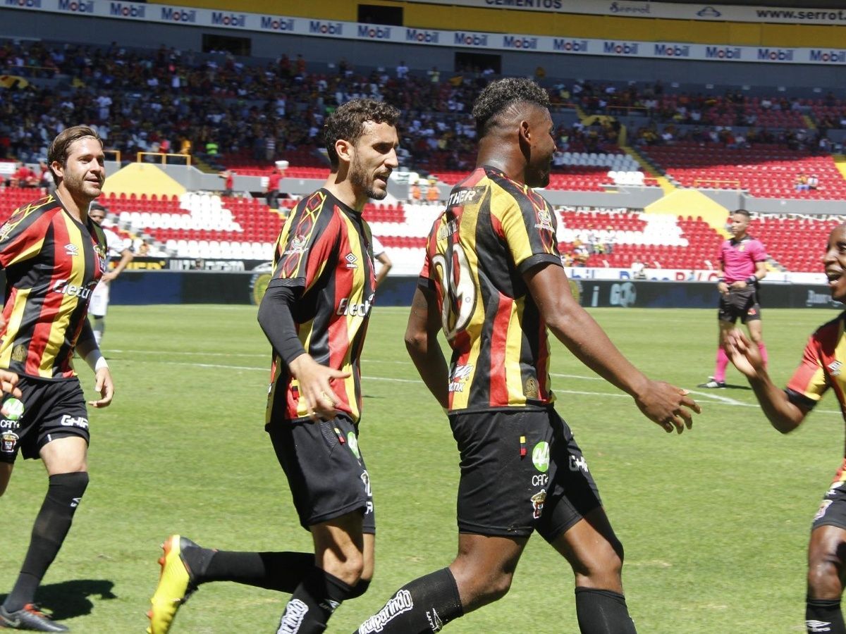 Leones Negros