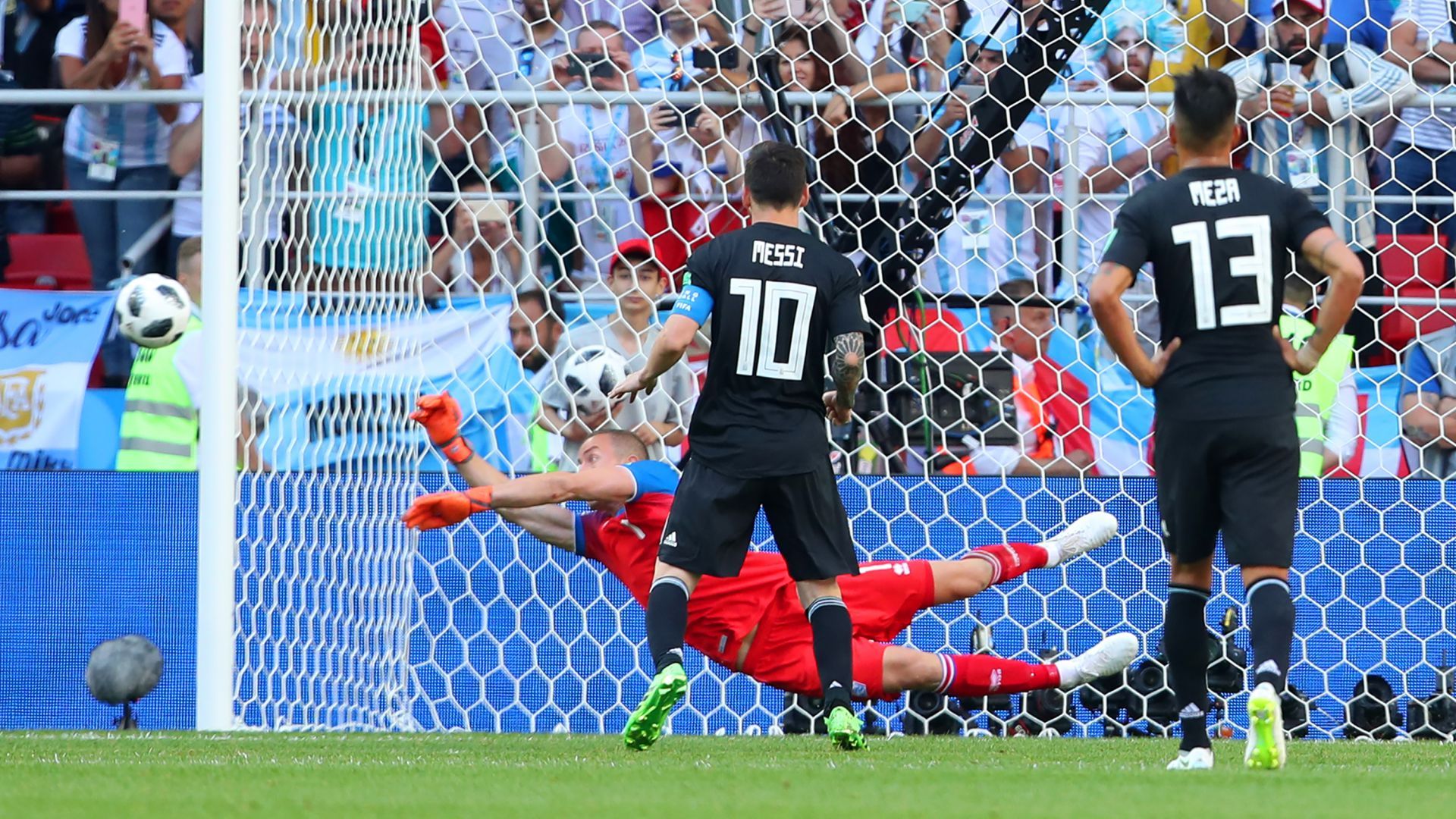 Messi Iceland penalty 2018