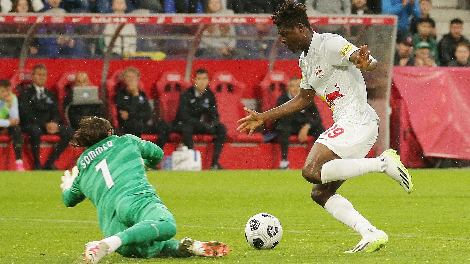 Karim Konate Red Bull Salzburg Inter 2023-24