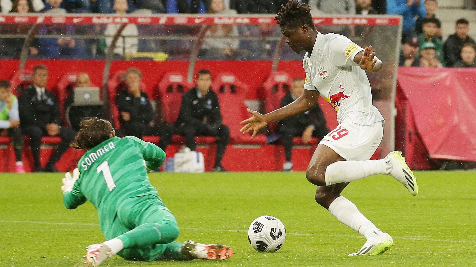 Karim Konate Red Bull Salzburg Inter 2023-24