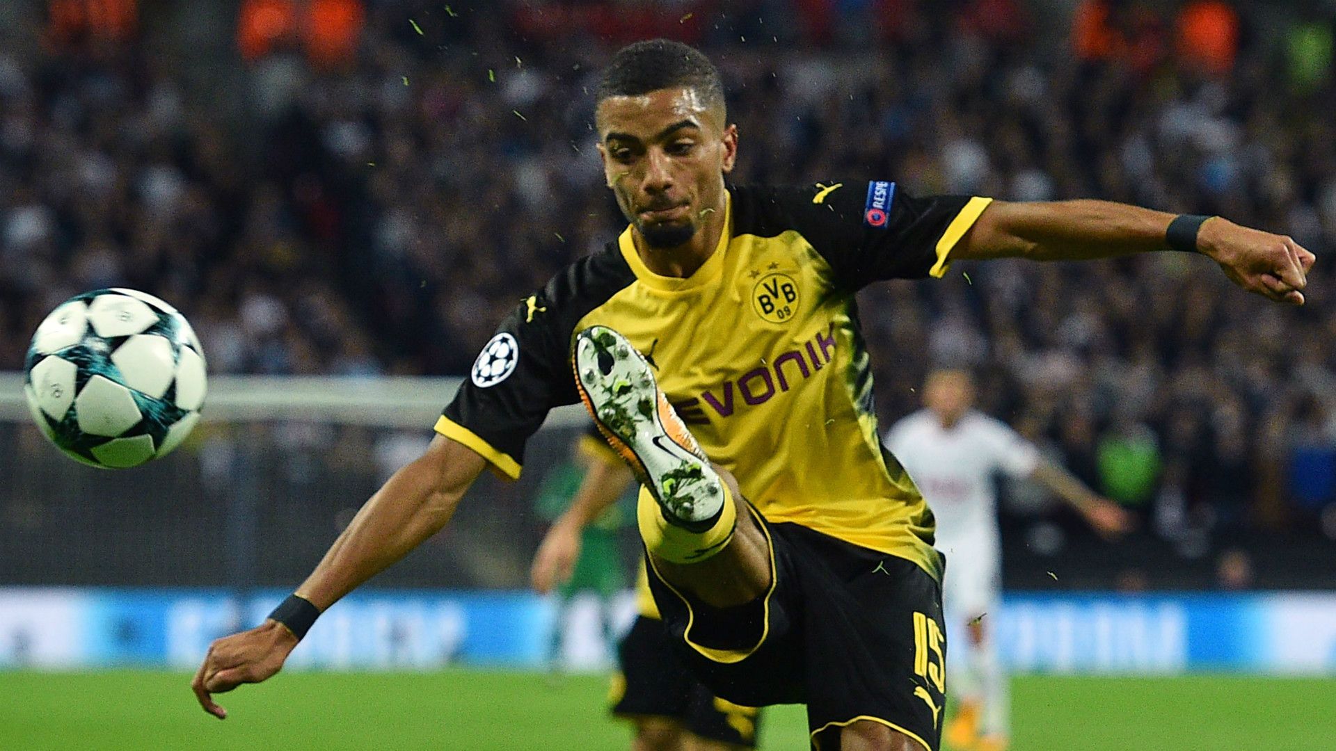Jeremy Toljan Borussia Dortmund