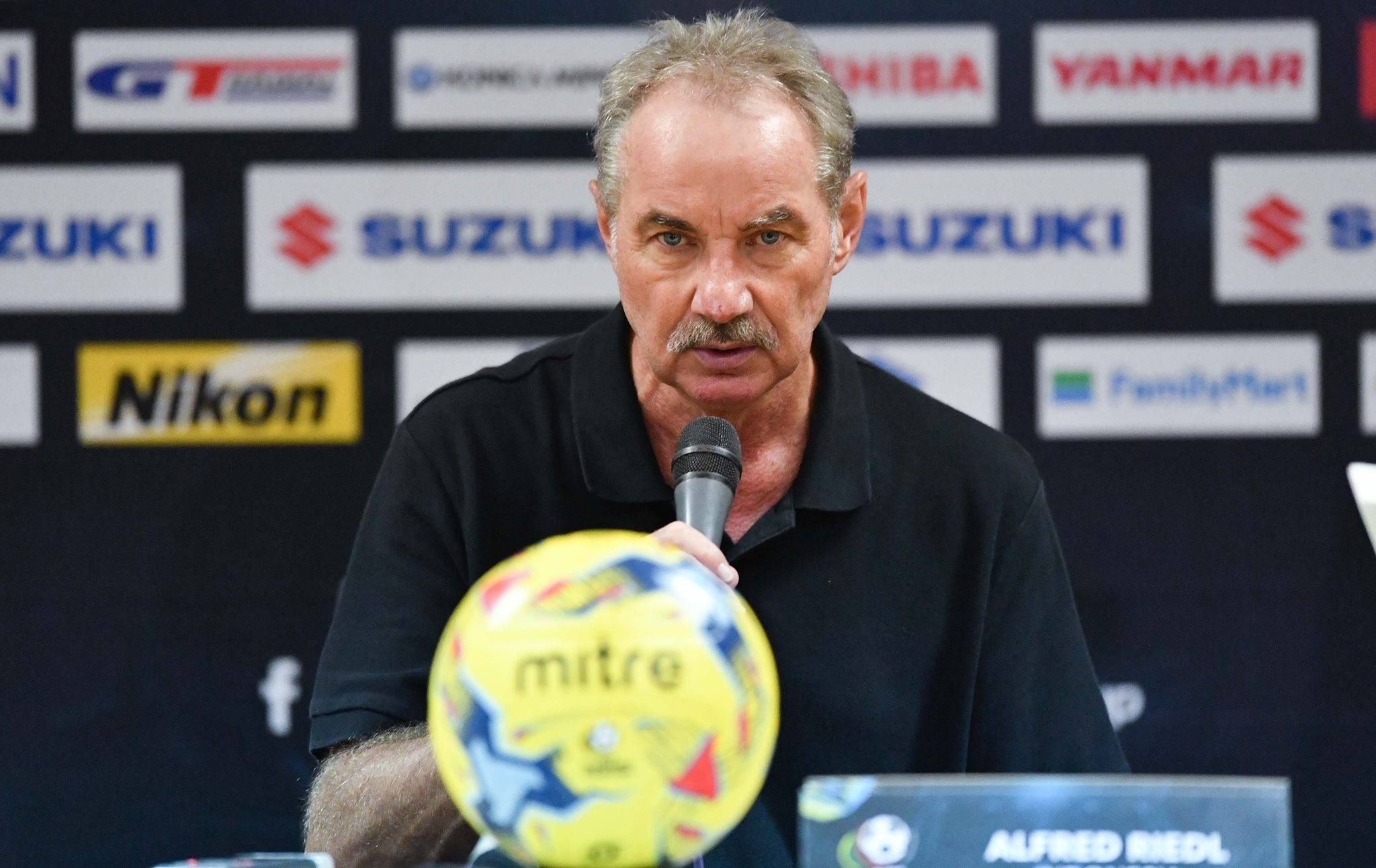 Alfred Riedl