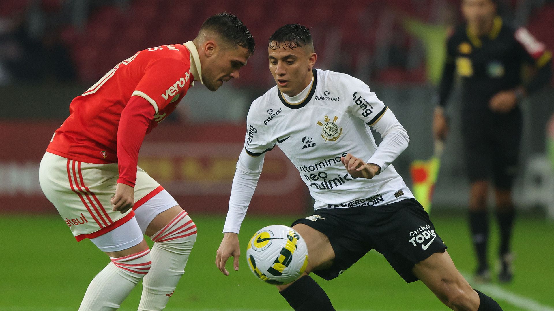 Fabricio Bustos, Gustavo Mantuan, Internacional x Corinthians, Brasileirão, 14052022