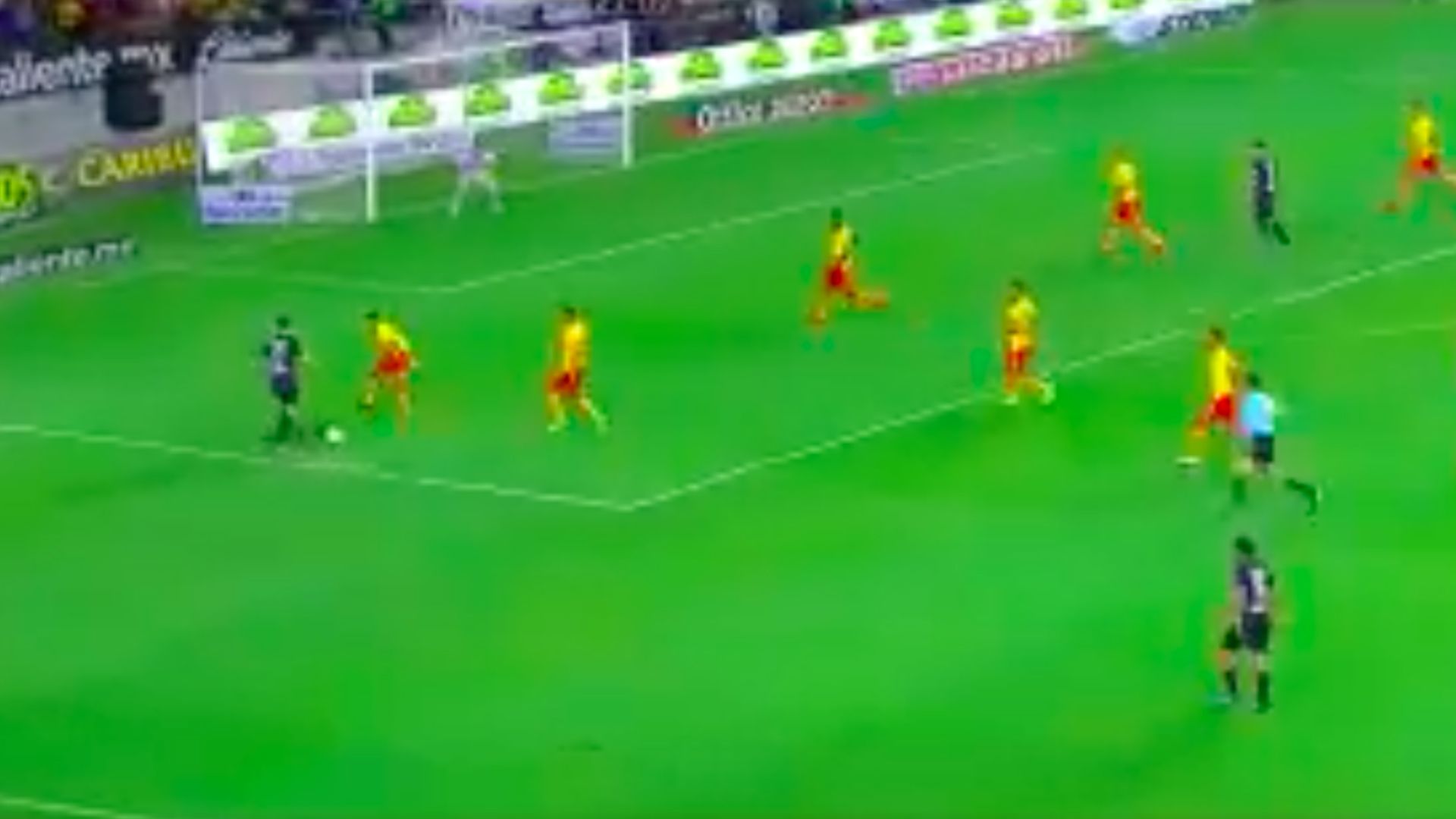 Felipe Mora vs Morelia