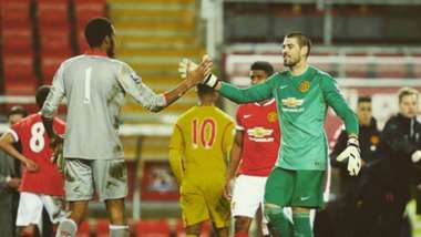 Lawrence Vigouroux Víctor Valdés Premier League Sub 21 Liverpool Manchester City