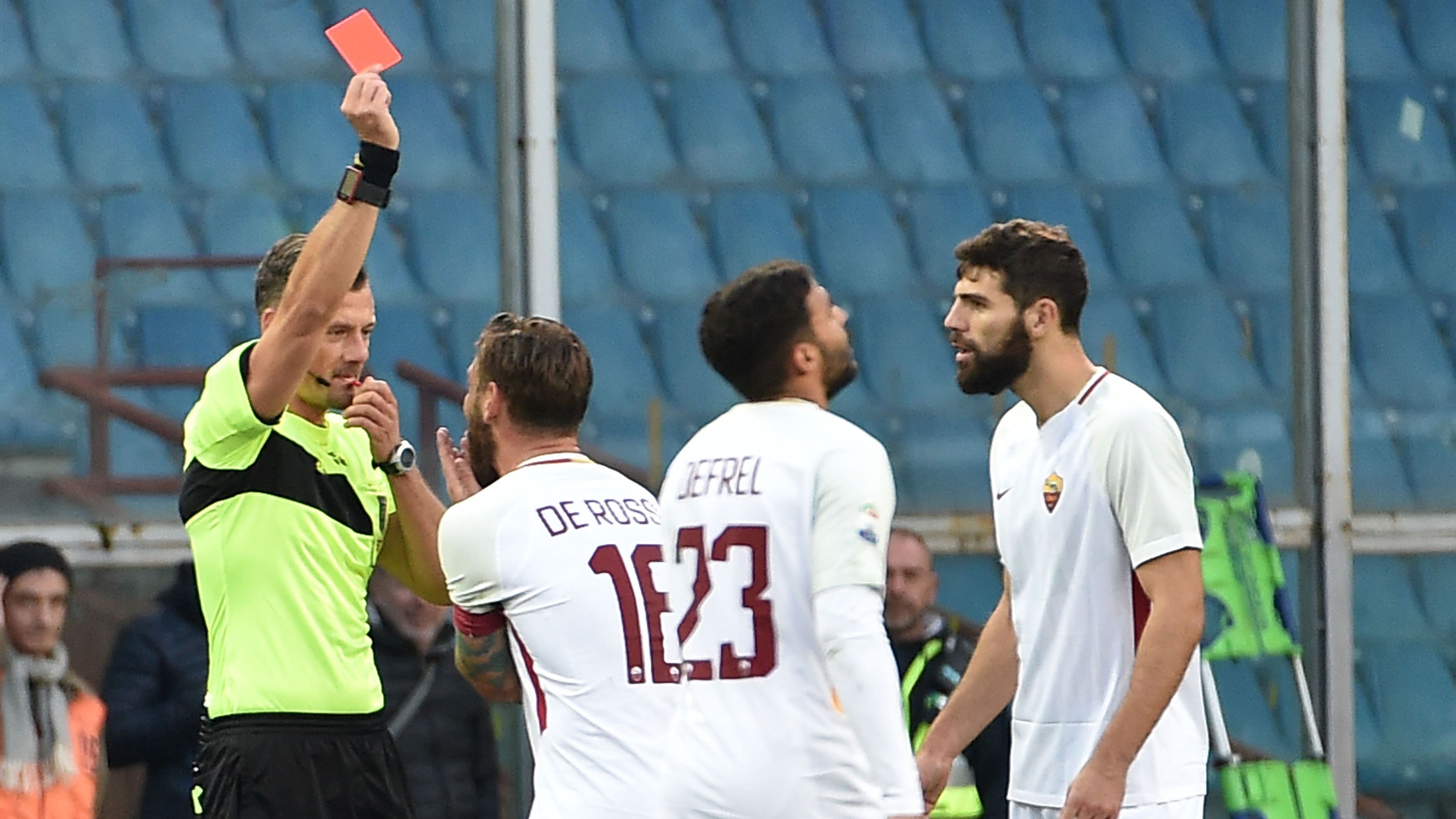 De Rossi sent off Genoa Roma