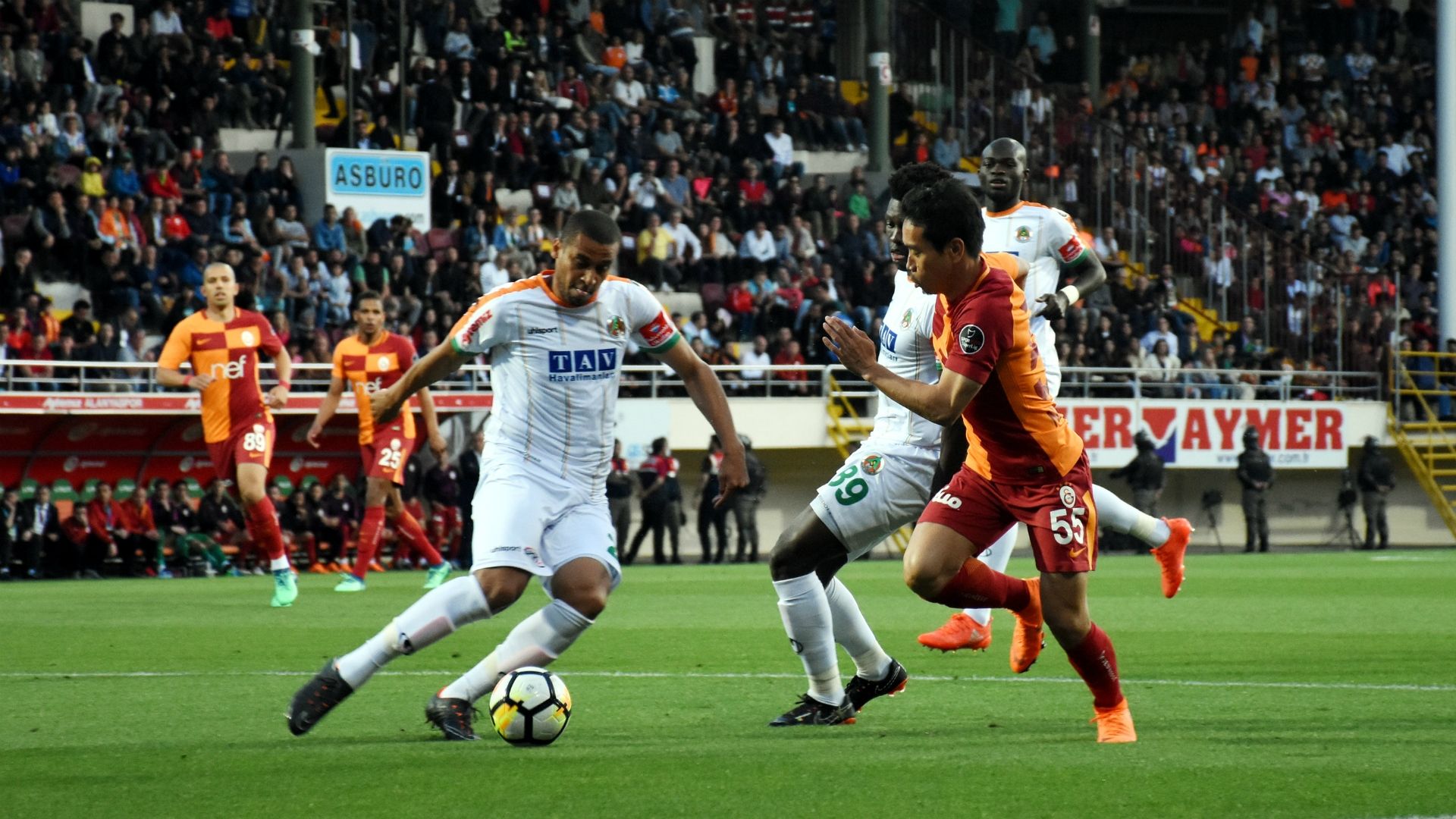 Nagatomo Gassama Alanyaspor Galatasaray042118