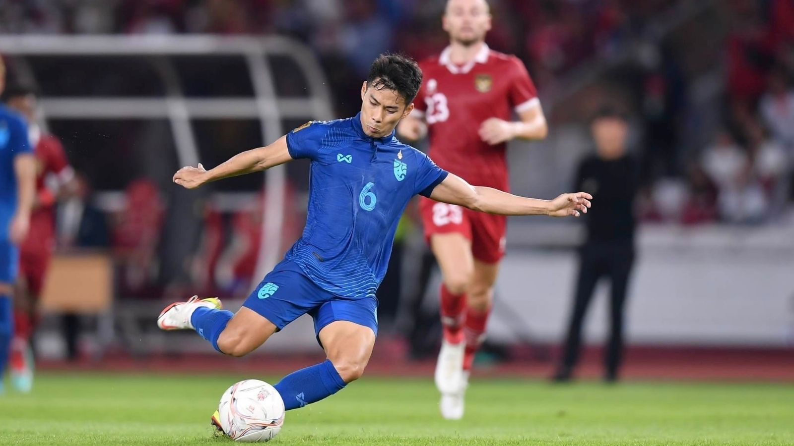 สารัช อยู่เย็น