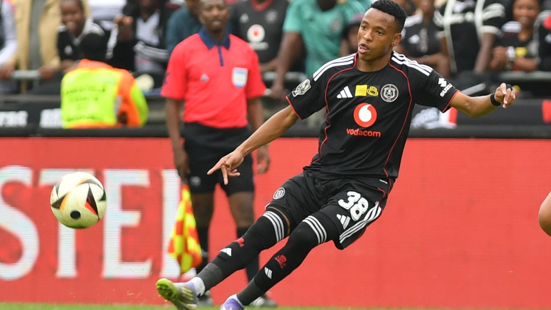 Relebohile Mofokeng, Orlando Pirates