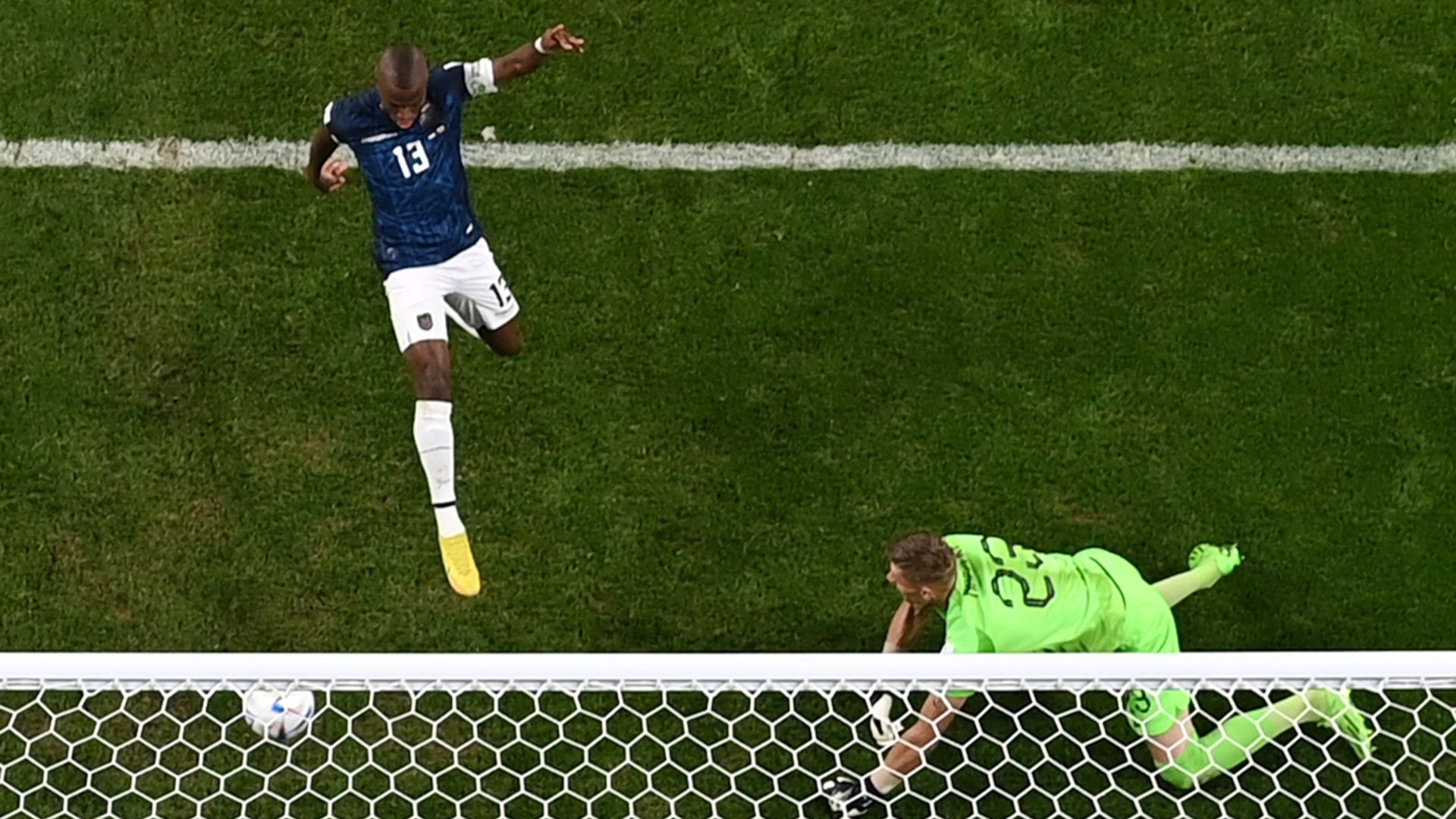 Enner Valencia Andier Noppert Ecuador Países Bajos Holanda 251122