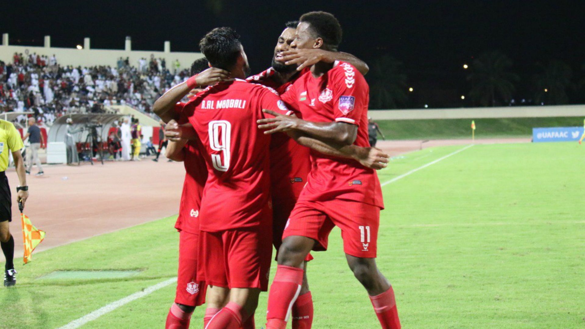 ظفار العماني يحتفل أمام مولودية الجزائر في كأس محمد السادس