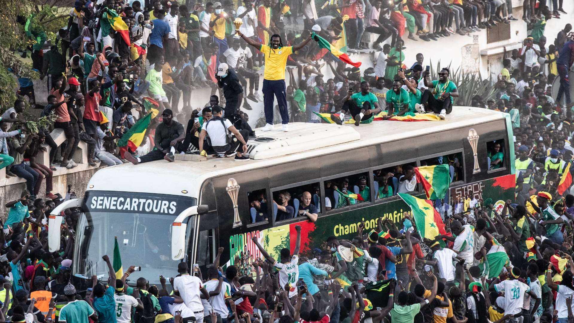 Senegal bus fans