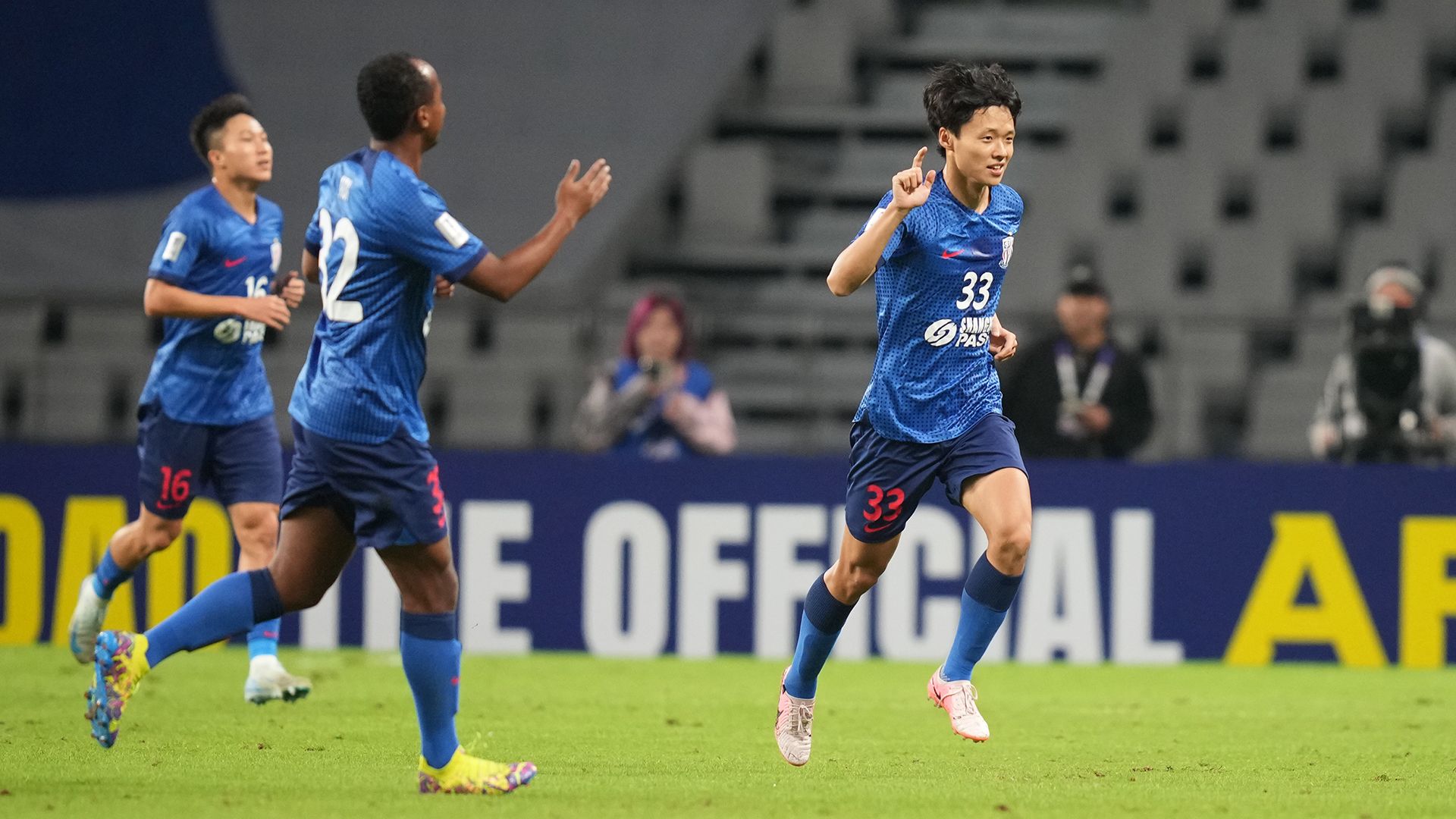 マルシーニョが開始5分で退場…川崎F、数的不利響きスルツキ