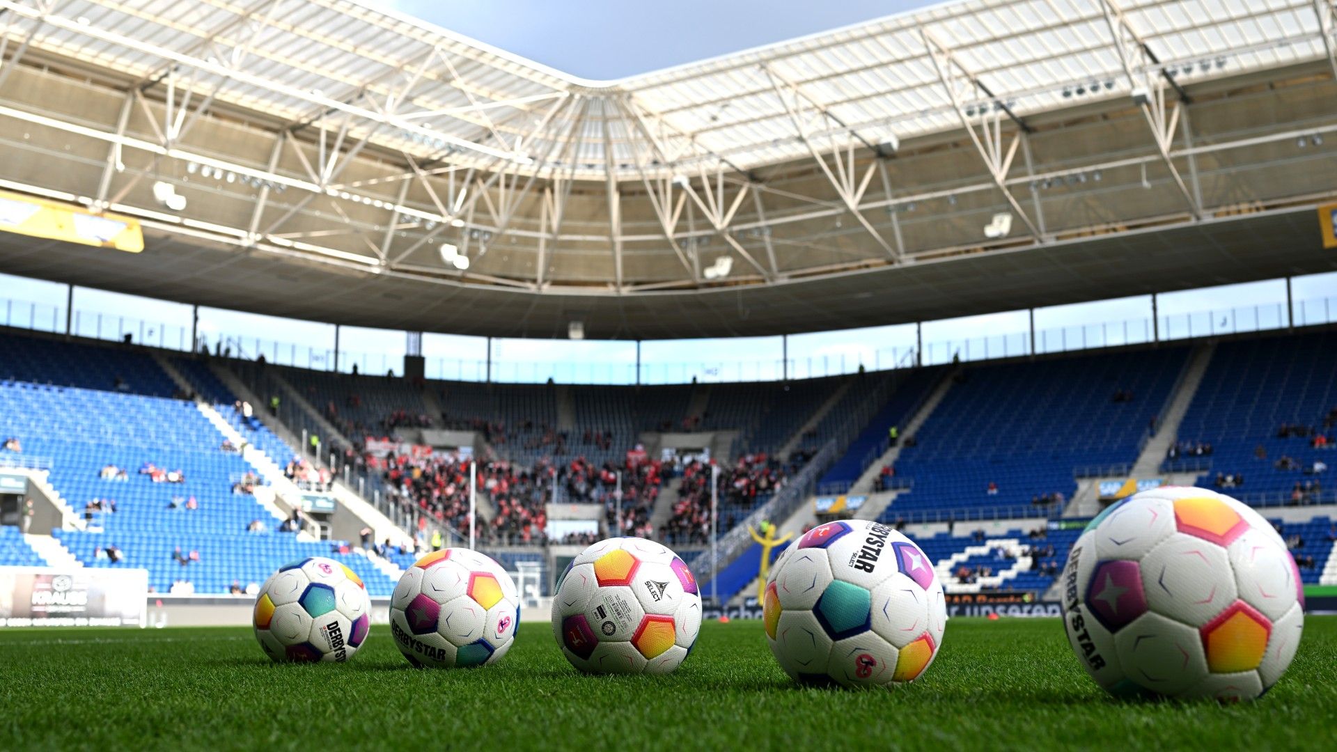 A detailed view of the Derbystar Brillant APS 2023 match balls prior