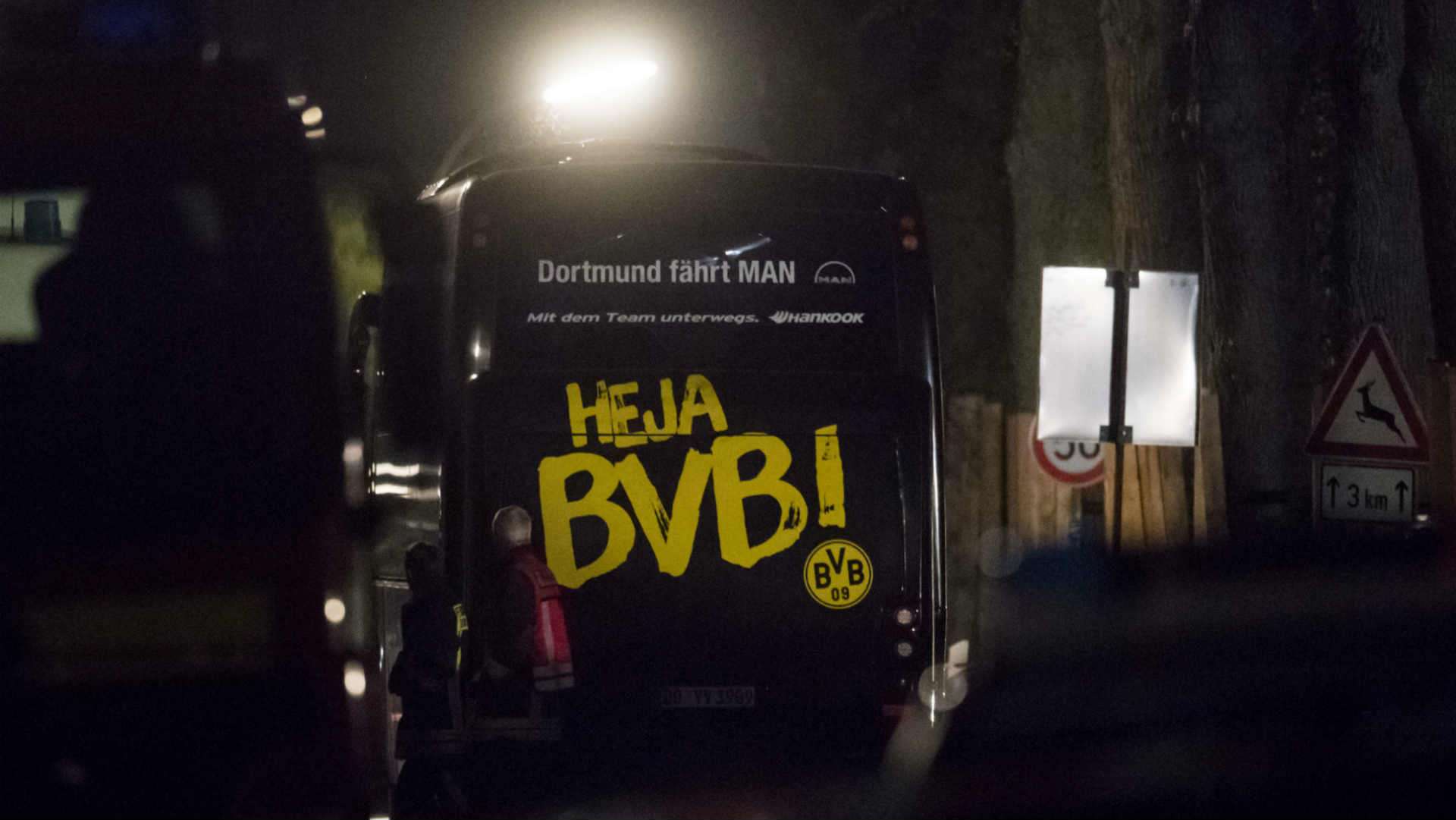 2017-04-12-bvb-bus
