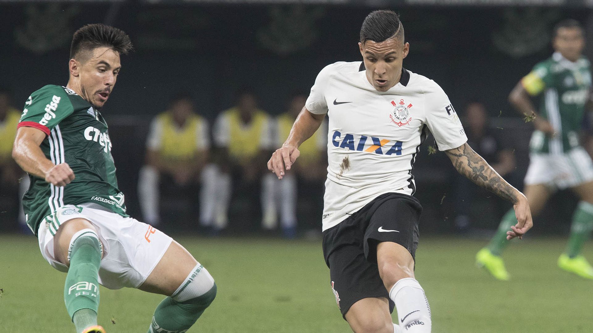 Guilherme Arana Willian Bigode Corinthians Palmeiras Paulista 22022017