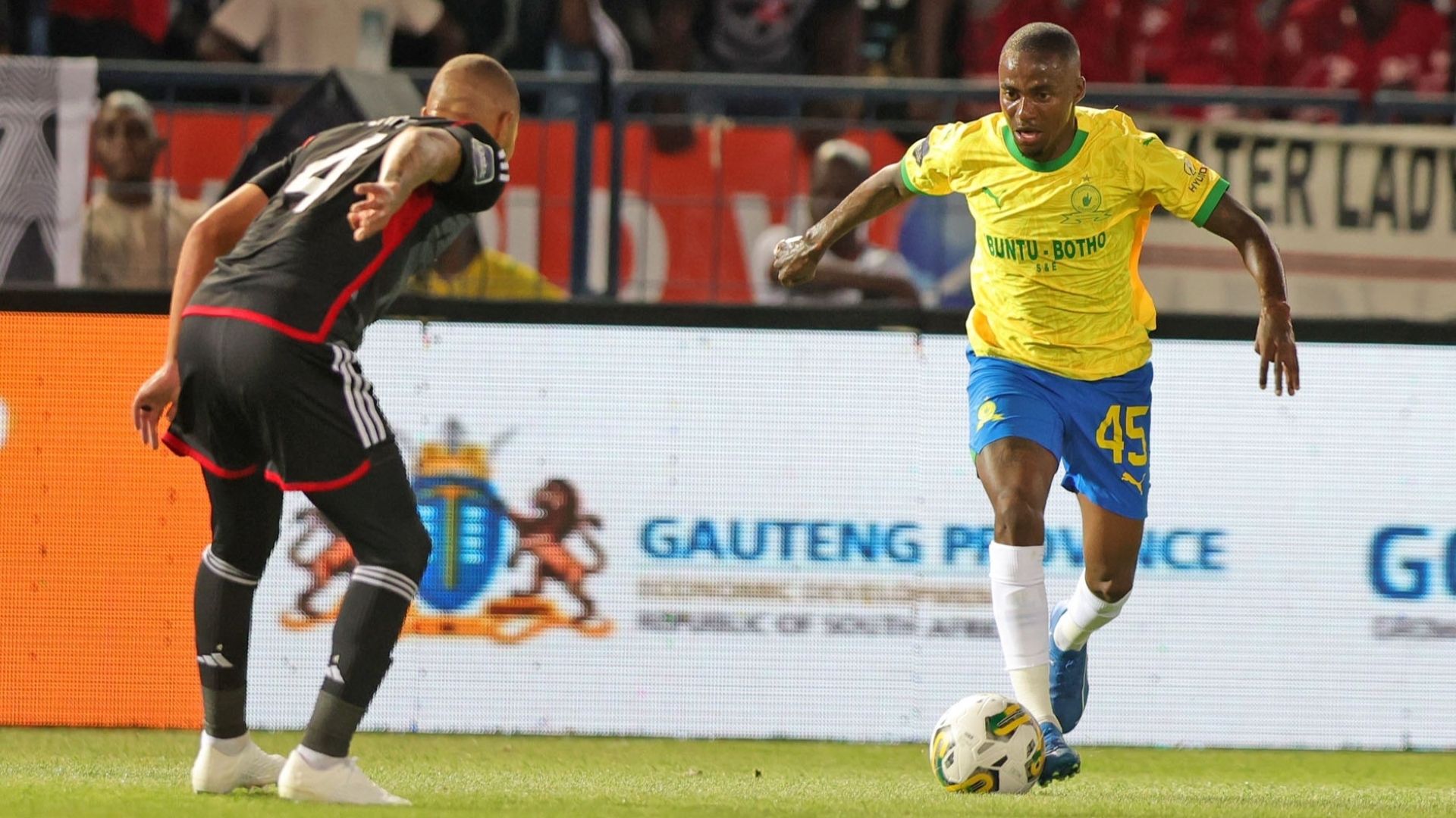 Thembinkosi Lorch, Mamelodi Sundowns