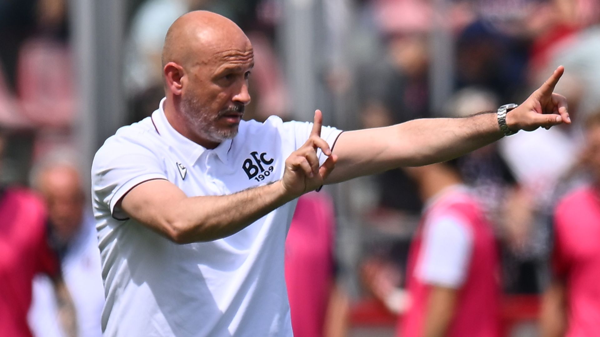 Vincenzo Italiano Bologna 2025-2026