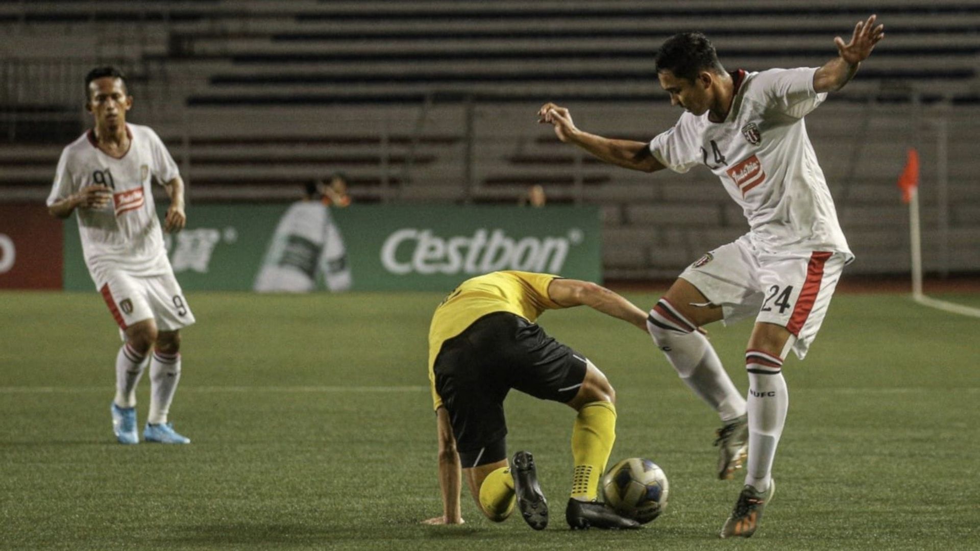 Ceres Negros vs Bali United