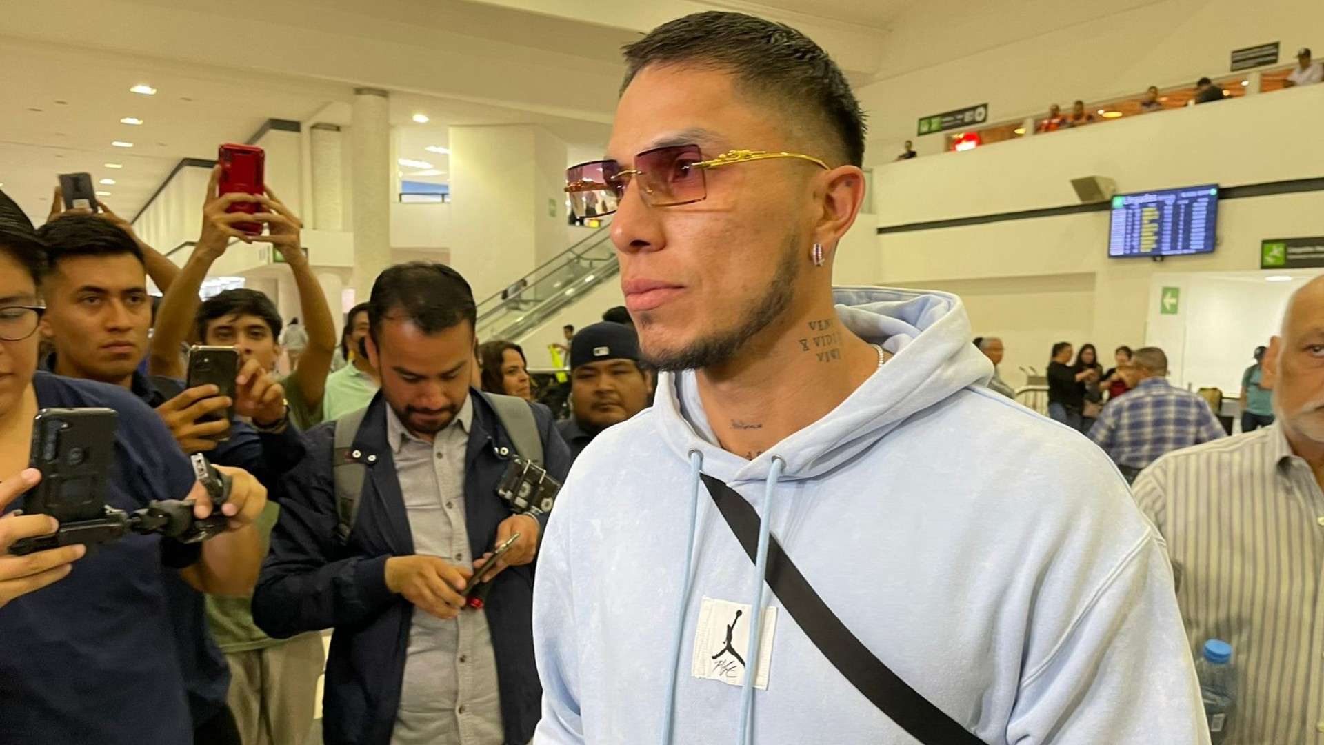 Carlos Salcedo Cruz Azul