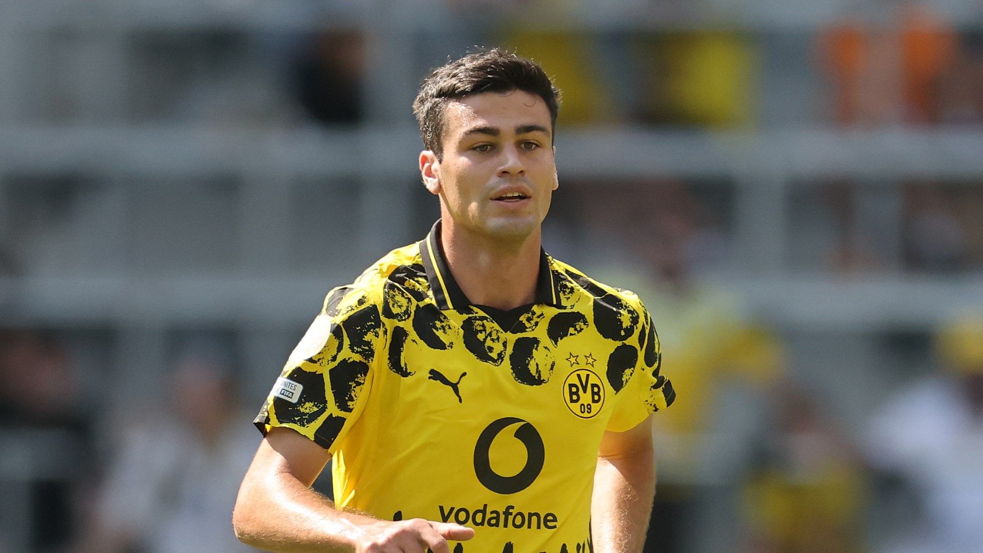 giovanni reyna borussia dortmund 2025 azione