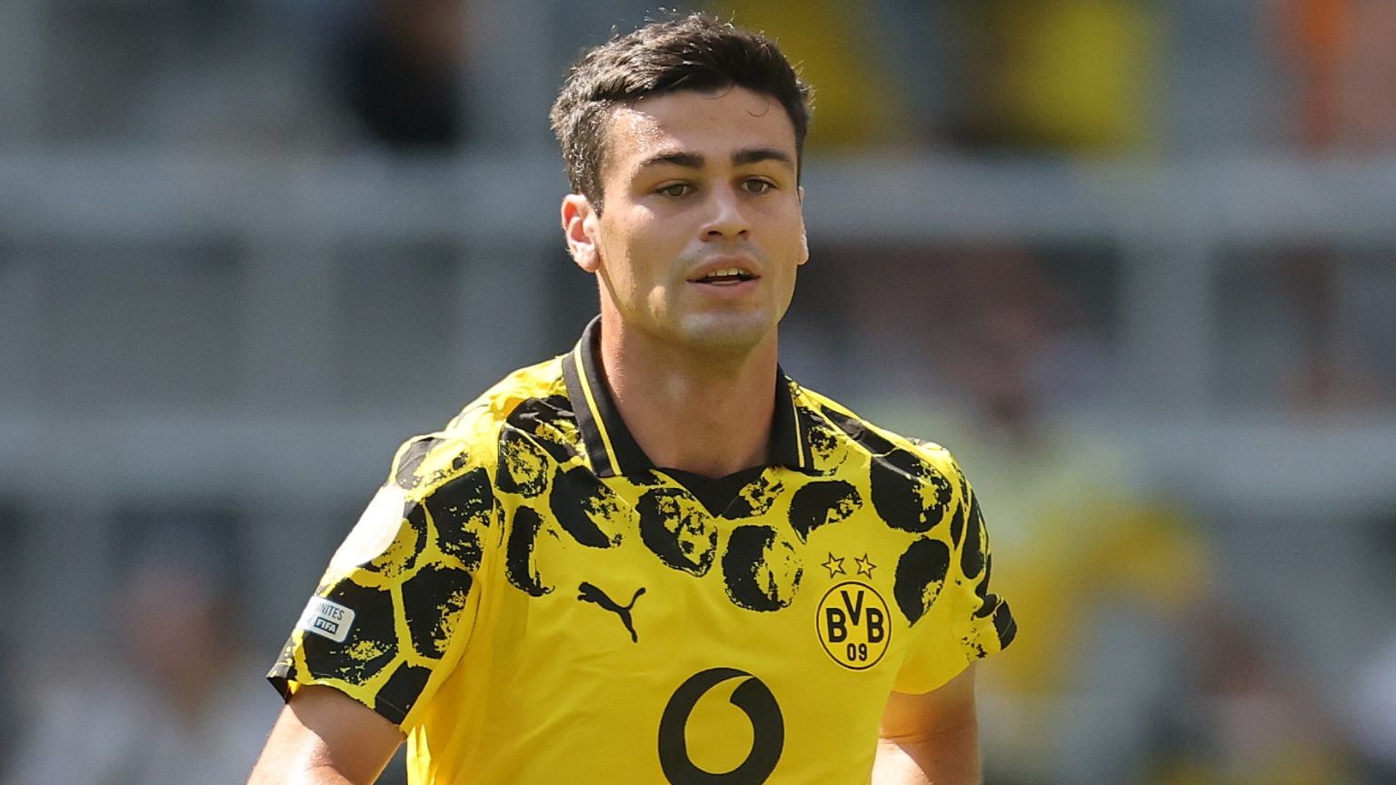 giovanni reyna borussia dortmund 2025 azione