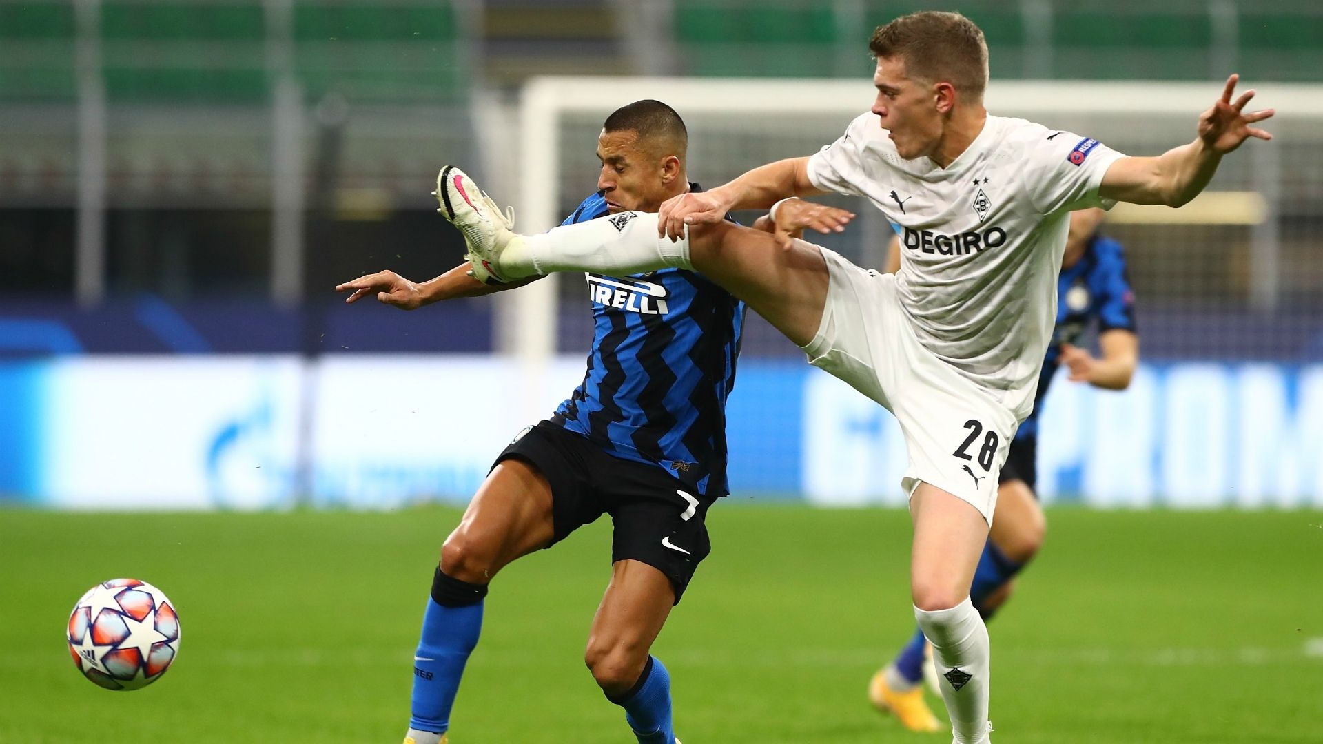 211020 Inter Borussia Alexis Sánchez