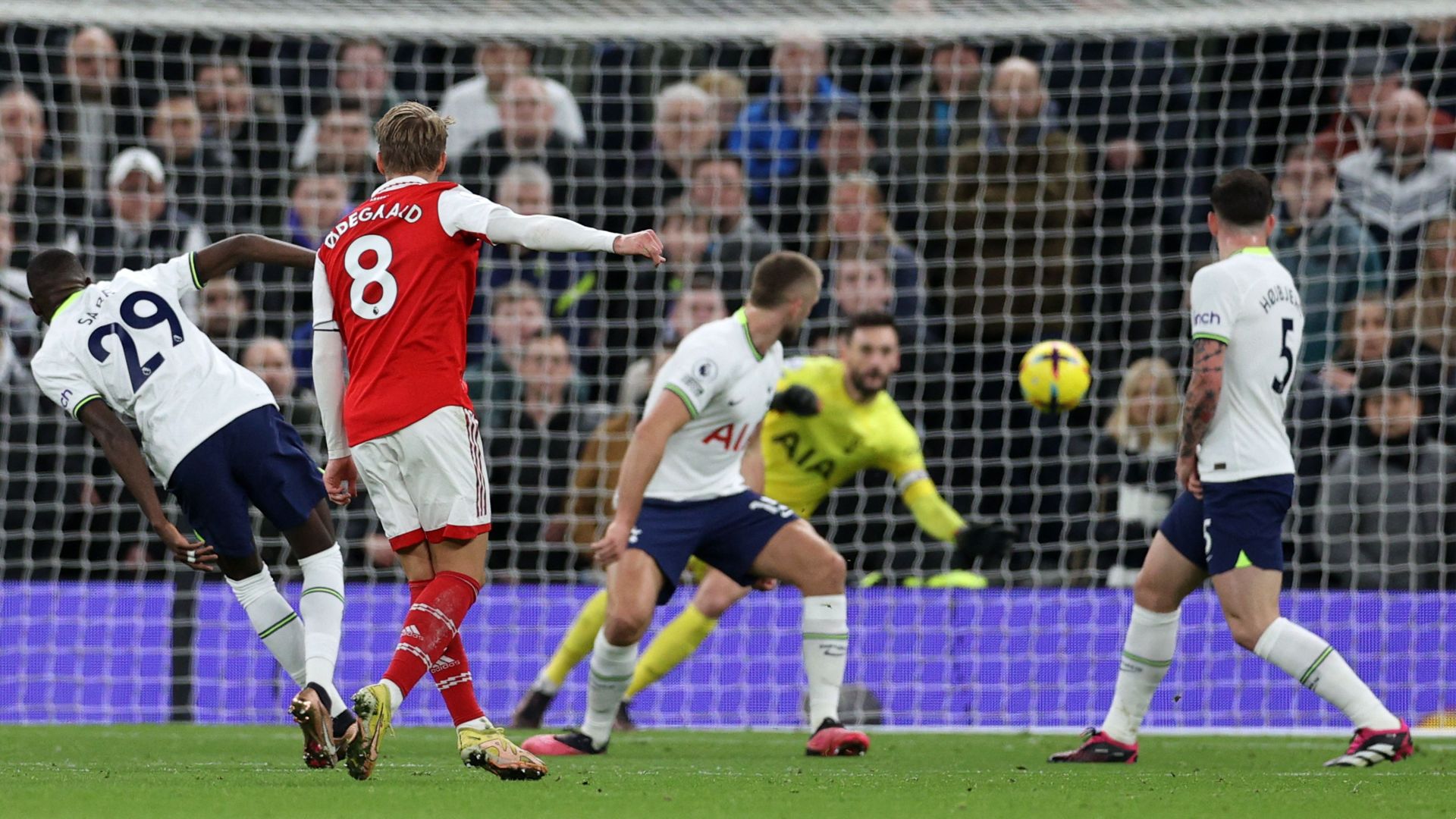 Martin Odegaard Arsenal Tottenham 2022-23