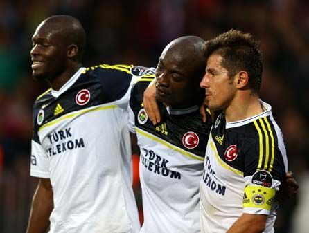 STSL: Moussa Sow, Pierre Webo, Emre Belozoglu, Fenerbahce