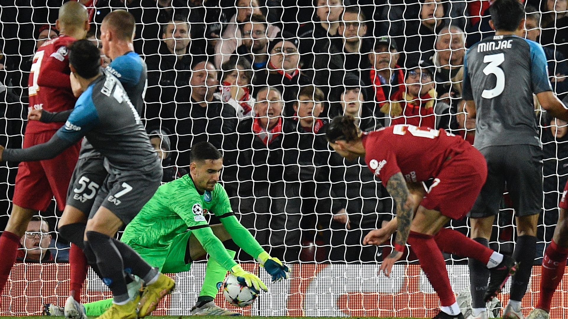 Darwin Nunez Alex Meret 2022