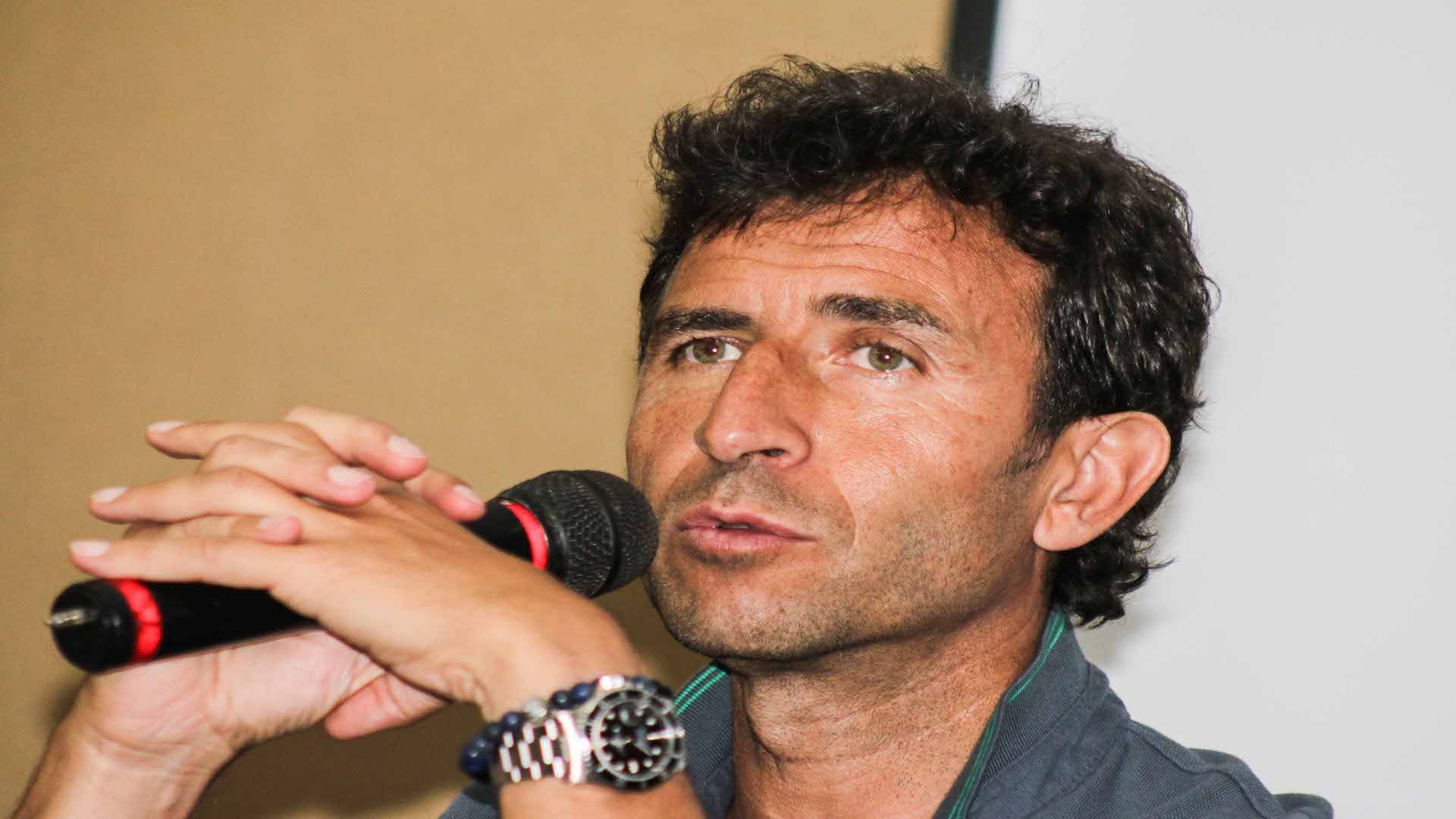 Luis Milla, timnas Indonesia U-22, April