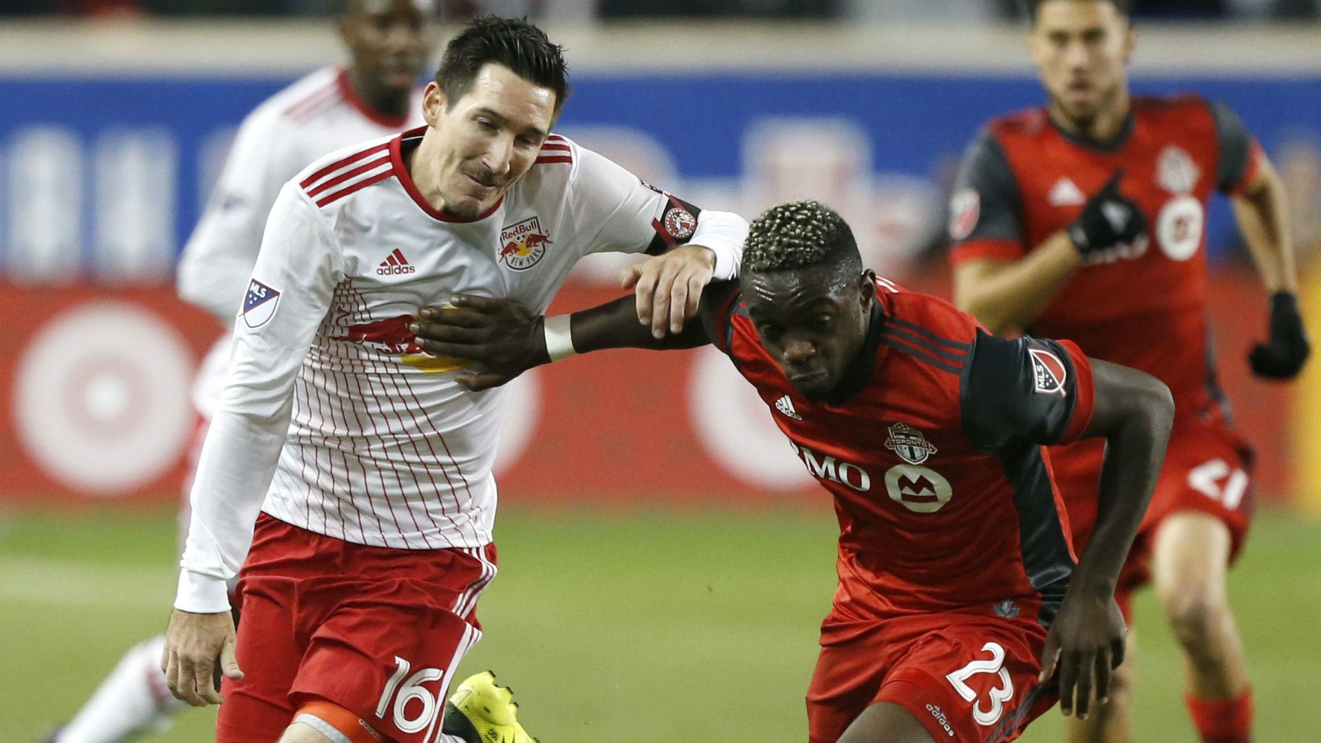 Sacha Kljestan Chris Mavinga MLS 10302017