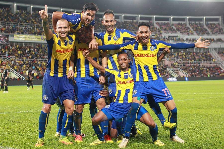 Pahang players celebrating their goal against T-Team 27/1/2017