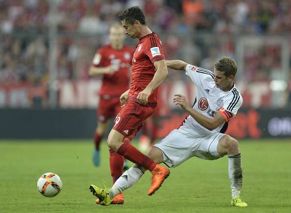 Robert Lewandowski vs Lars Bender