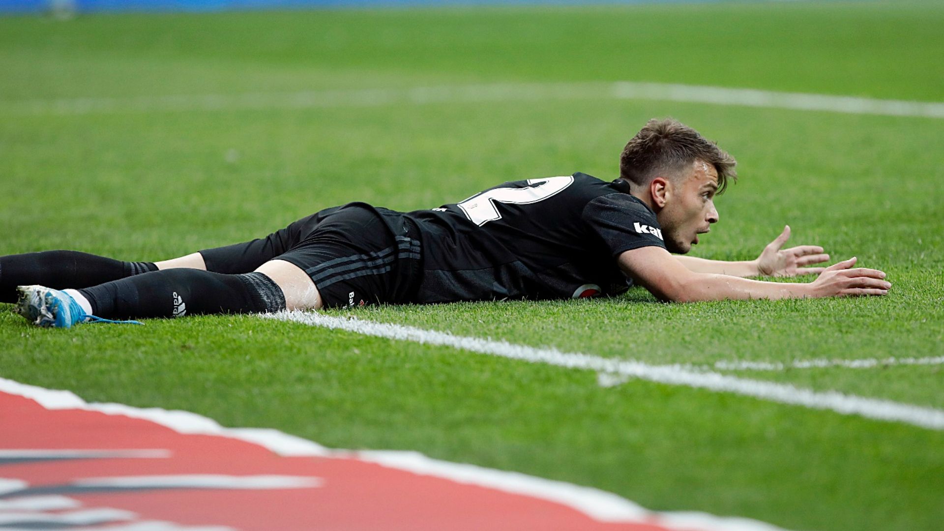 Adem Ljajic Besiktas Denizlispor 10112019