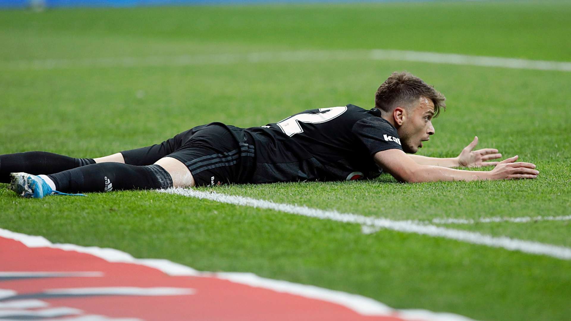 Adem Ljajic Besiktas Denizlispor 10112019