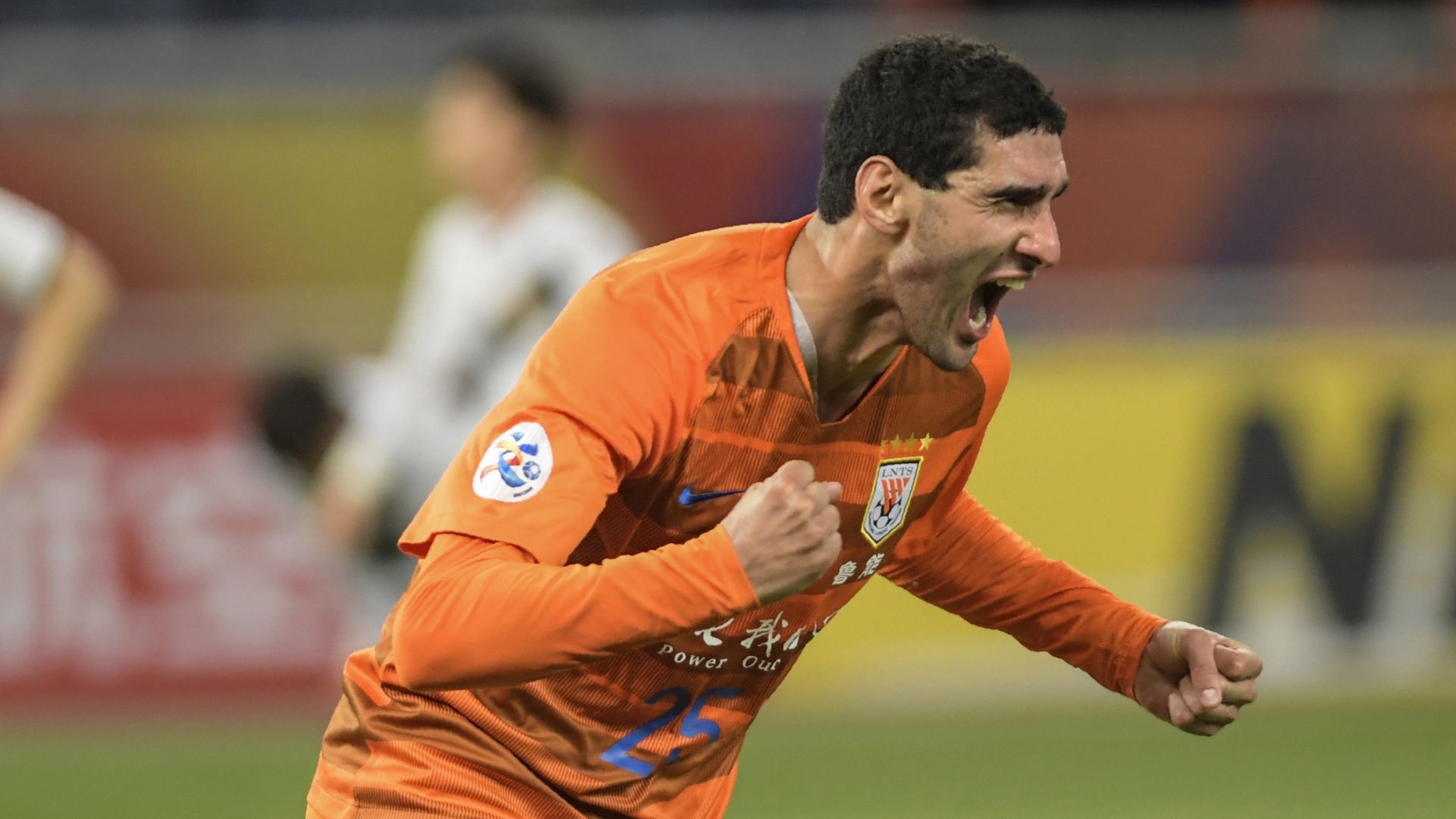 Marouane Fellaini - Shandong Luneng