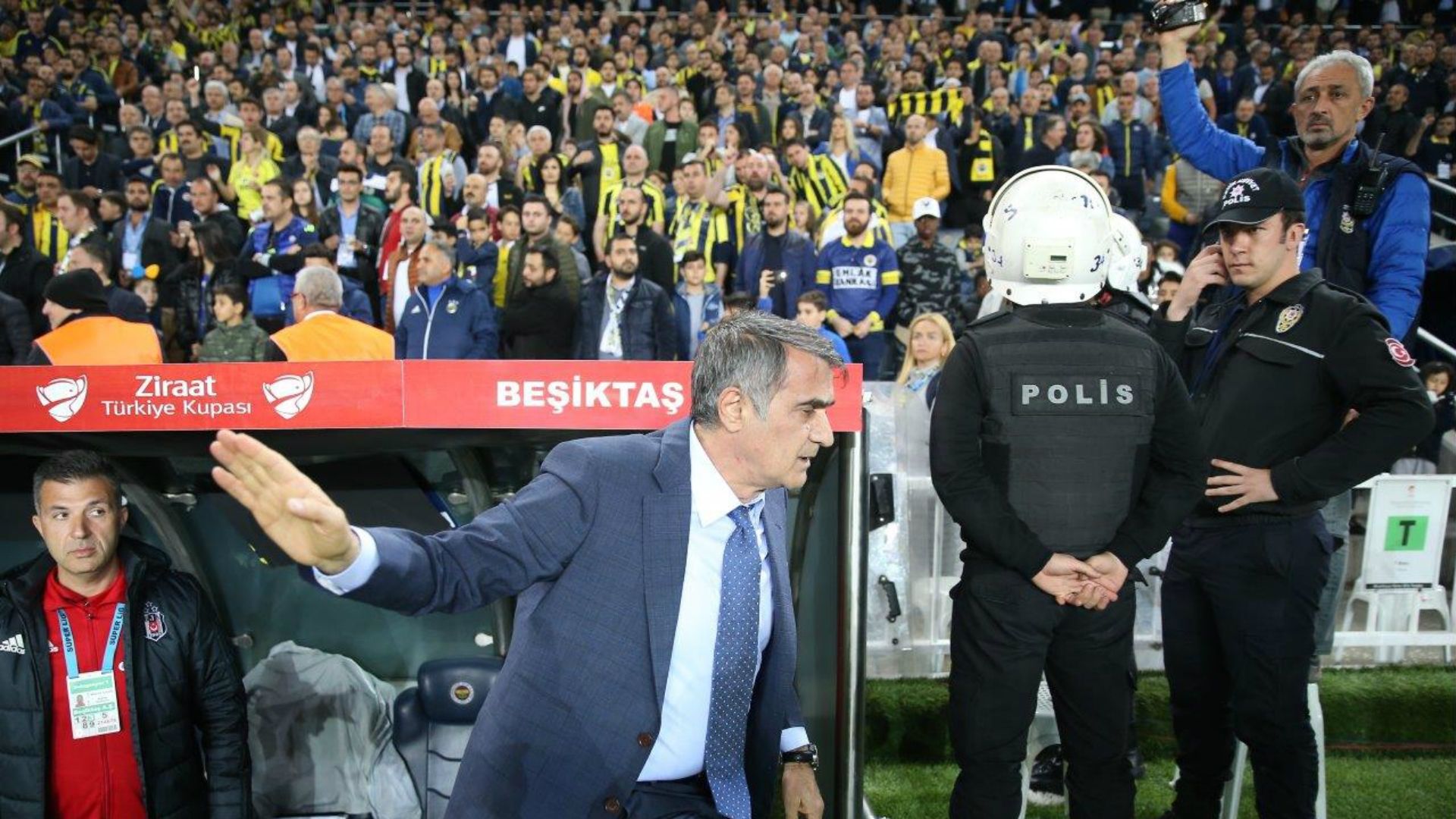 Senol Gunes Fenerbahce Besiktas 04192018