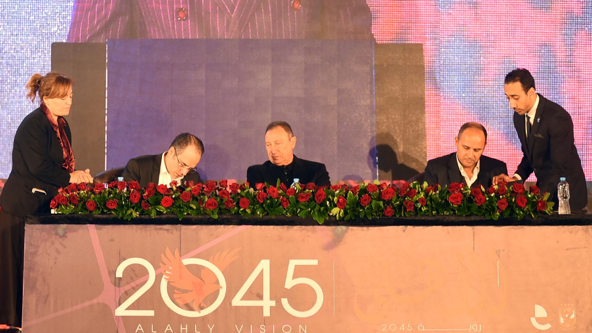 محمود الخطيب - شركة استادات