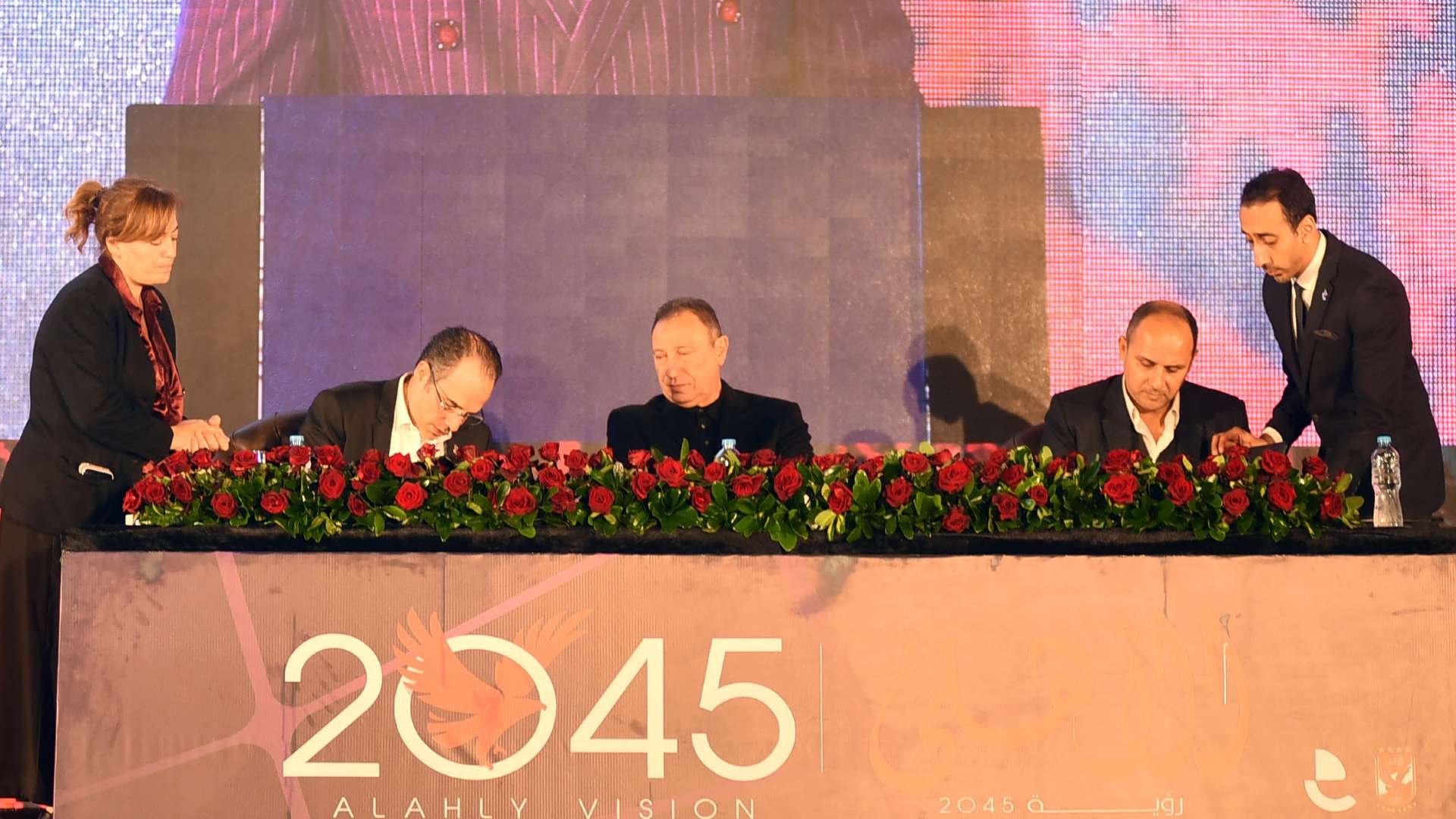 محمود الخطيب - شركة استادات