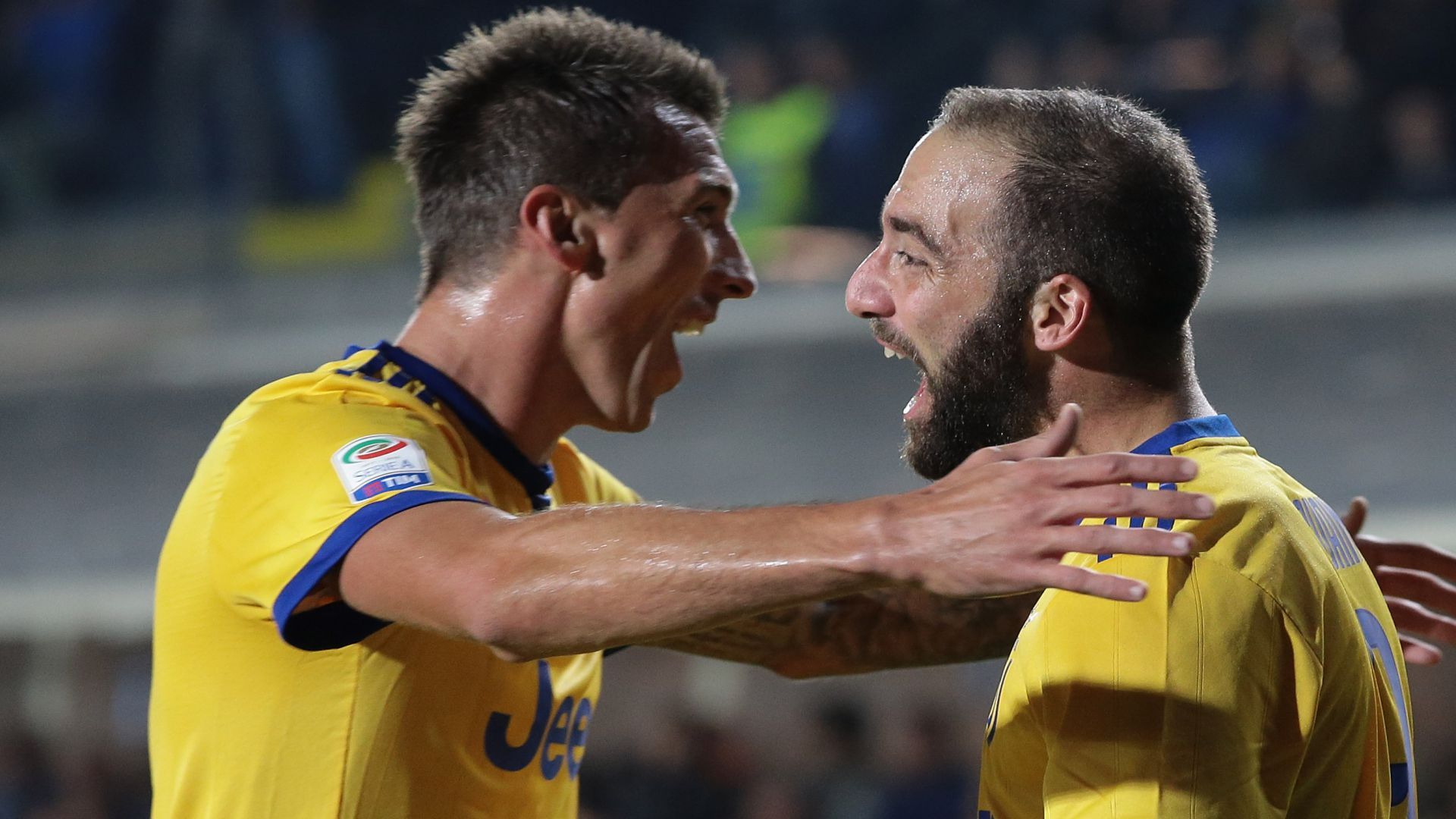 Mario Mandzukic Gonzalo Higuain Atalanta Juventus