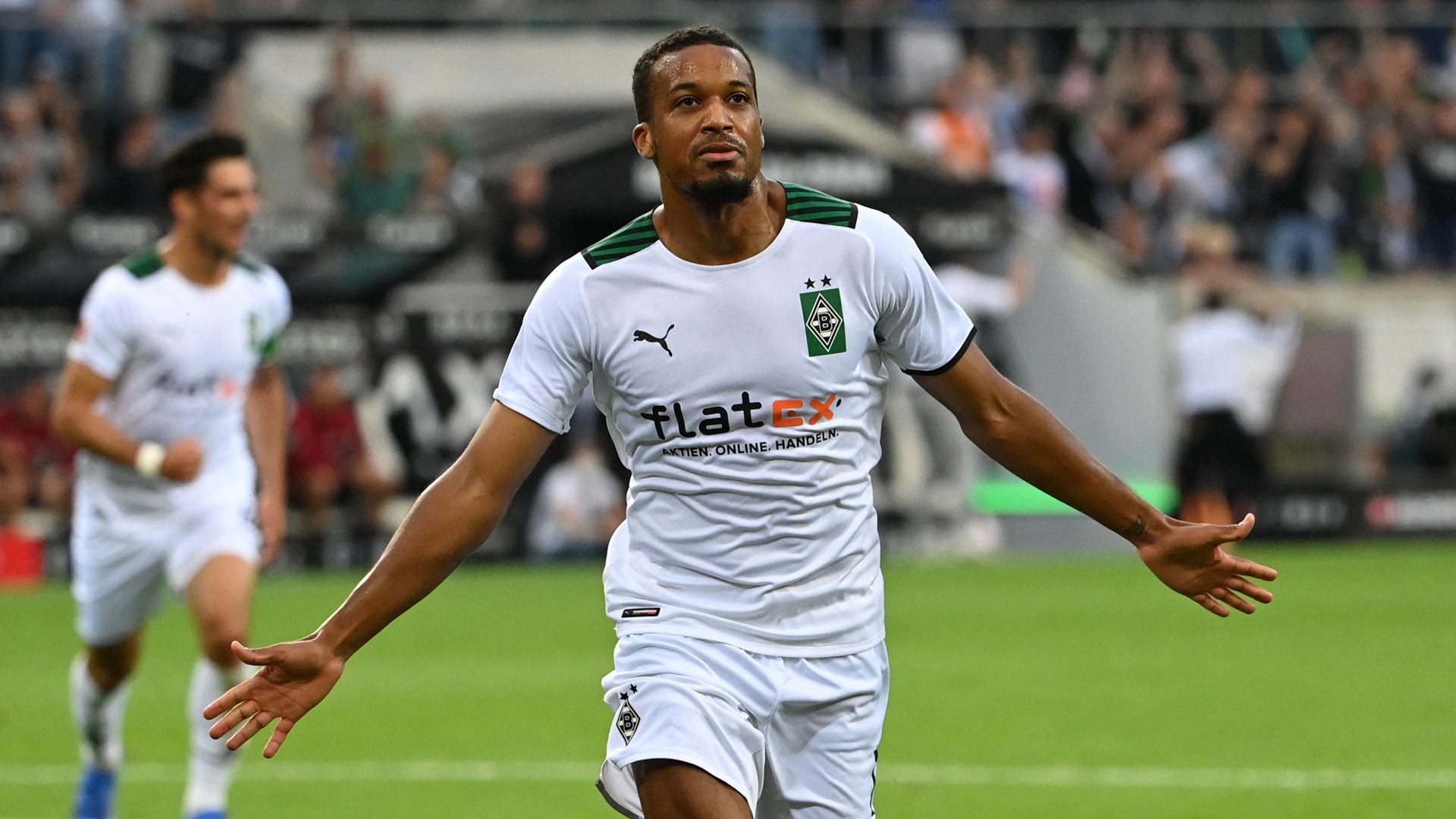 Alassane Plea Borussia Mönchengladbach Bayern Bundesliga 130821