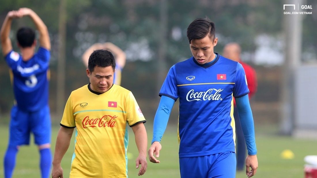 Tuyển Việt Nam tập luyện sáng 21/12