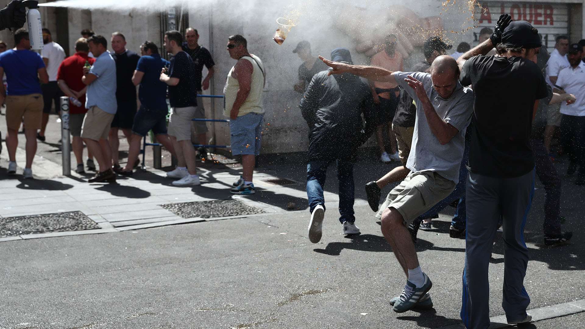 English Russia violence in Marseille